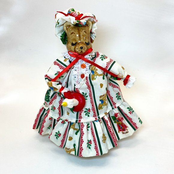 Christmas Decor Grandma Bear Nightgown Bonnet Candle Figurine - Picture 1 of 6